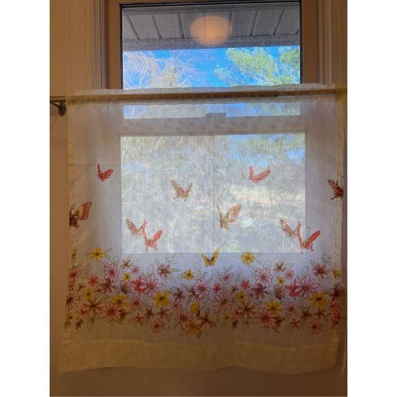 VintageāCurtainsā
- Picture 2 of 6